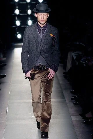 Look 16